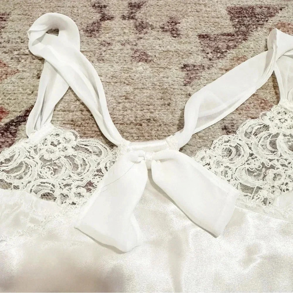 Y2K White Bridal Nightgown size Medium - Picture 8 of 8